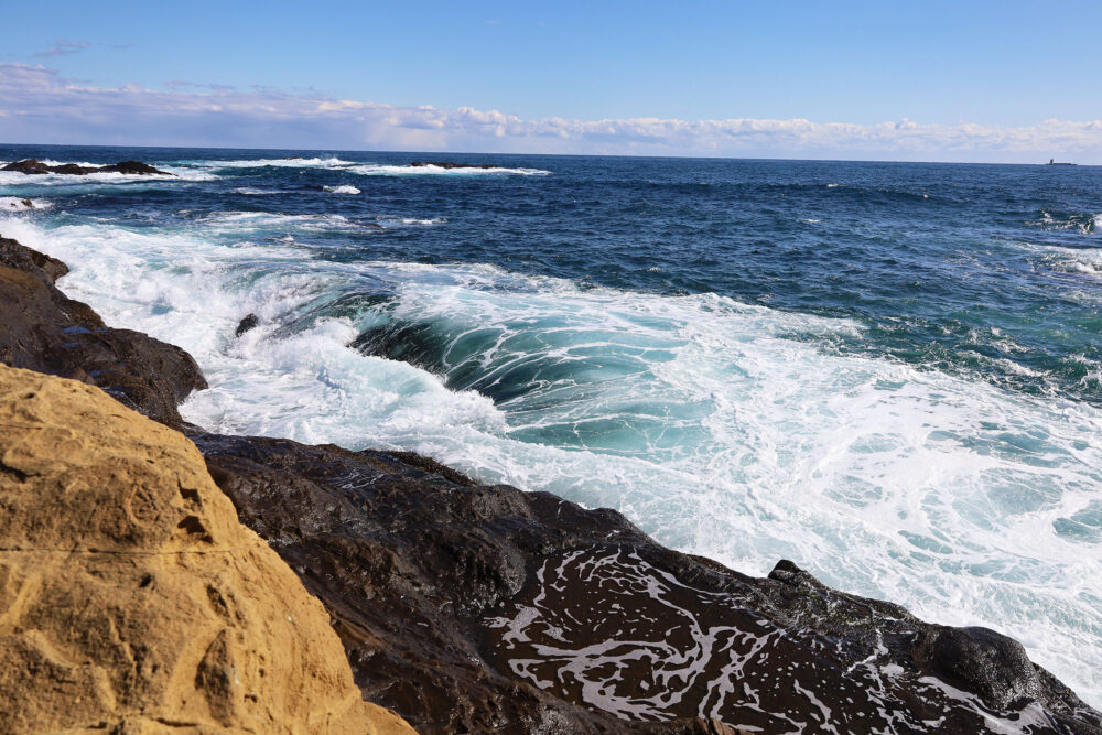 安房白浜港灯台